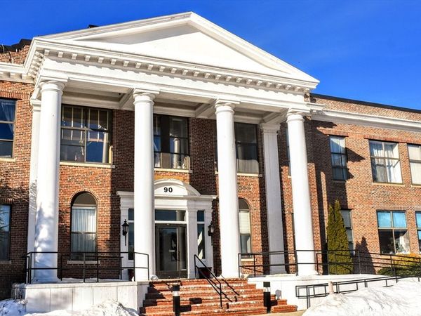 90 Sea St, Unit 204, Weymouth, MA 02191