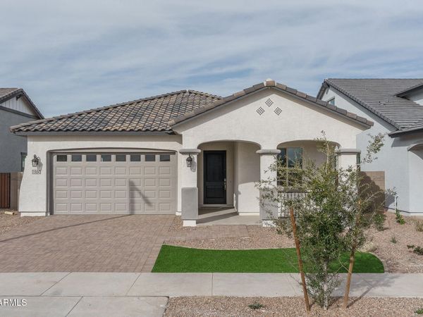 15660 W VOLTAIRE Street, Surprise, AZ 85379