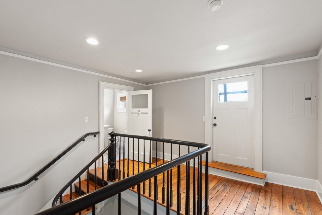 125 Meeting Street Photo 12