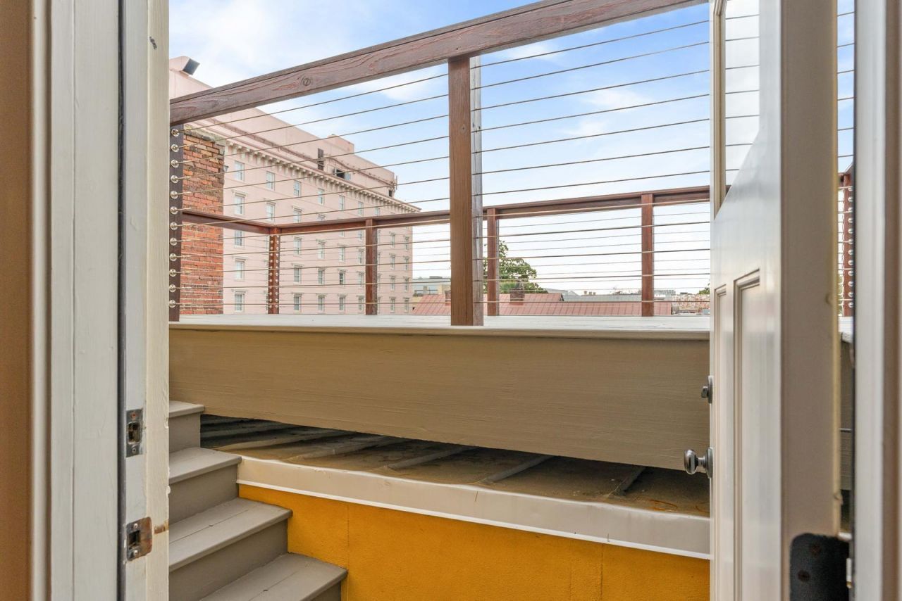 125 Meeting Street Photo 28