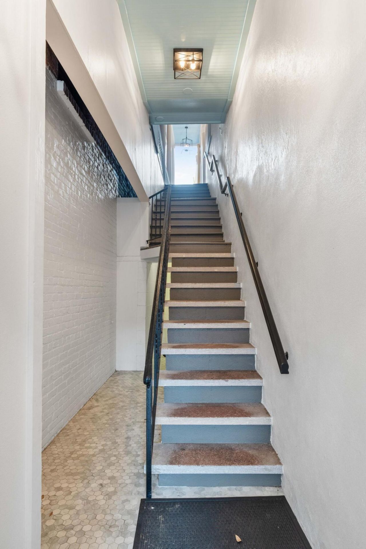 125 Meeting Street Photo 4