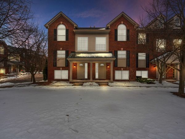 3164 Promenade Circle, Ann Arbor, MI 48108