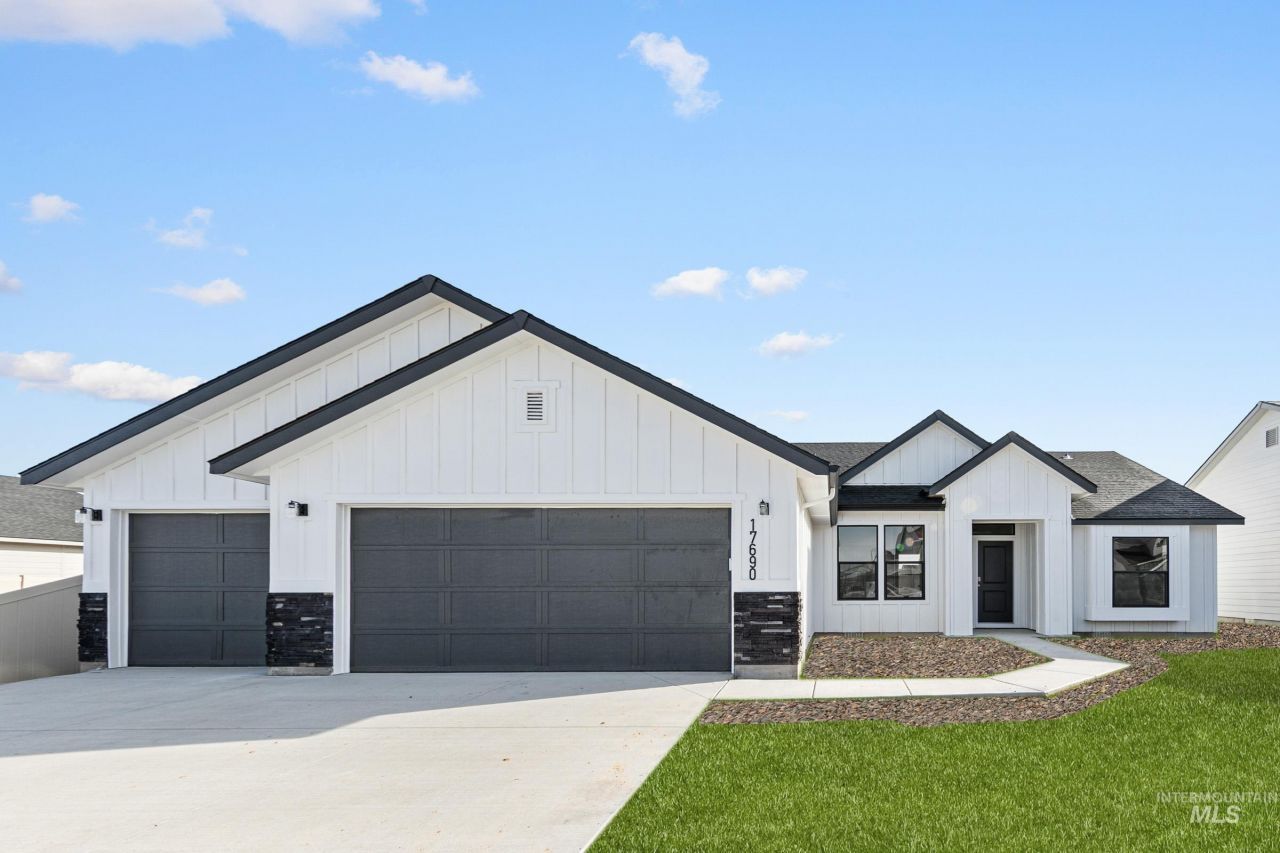 17690 N Boone Peak Ave, Nampa, ID 83687 Main Photo