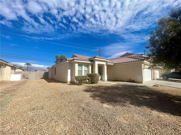 808 Pirates Cave Court, North Las Vegas, NV 89032