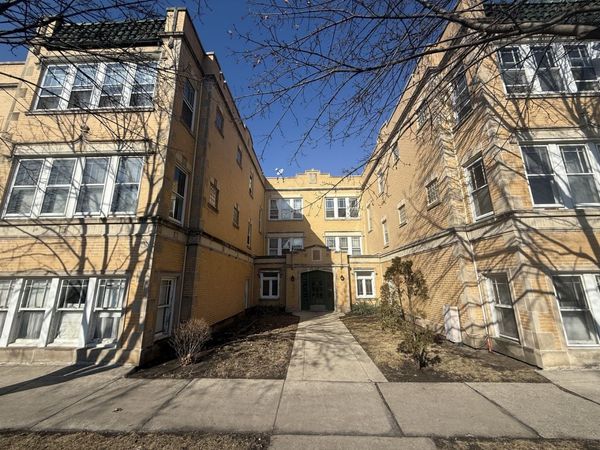 6645 W 21st Street, Unit 206, Berwyn, IL 60402