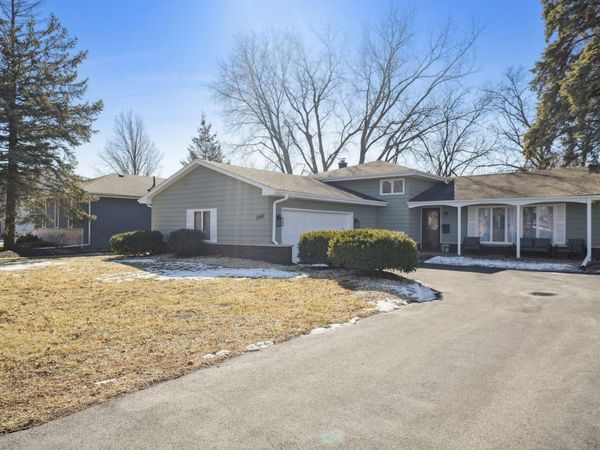 1040 Fran Lin Parkway, Munster, IN 46321