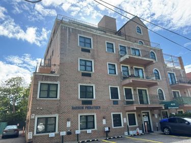 42-23 212th Street, Unit 3C, Bayside, NY 11361