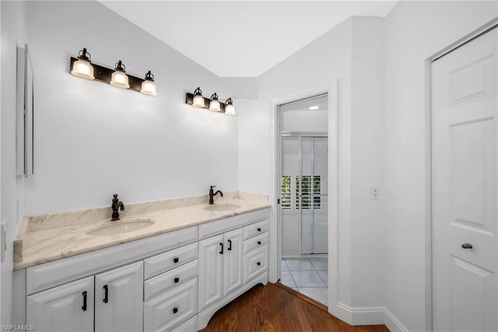 27008 Oakwood Lake Dr, Bonita Springs, FL 34134 Photo