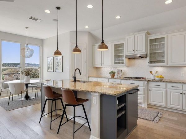 405 Baldovino SKWY, Lakeway, TX 78738