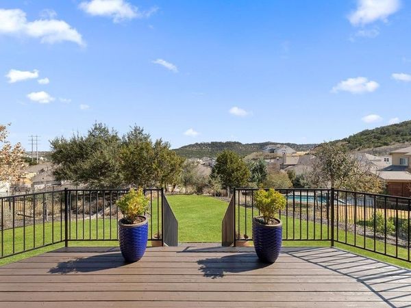 405 Baldovino SKWY, Lakeway, TX 78738