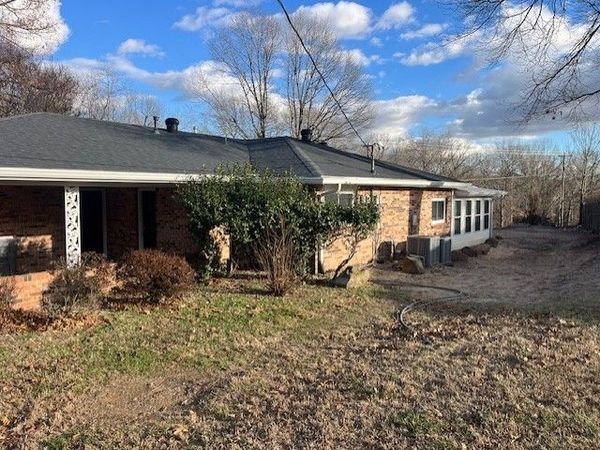 8784 Par Lane, Rogers, AR 72756