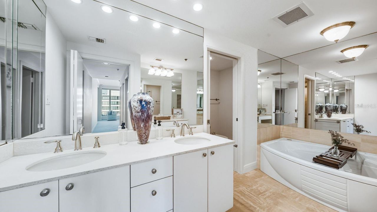 455 Longboat Club Road, Unit 707, Longboat Key, FL 34228 Photo