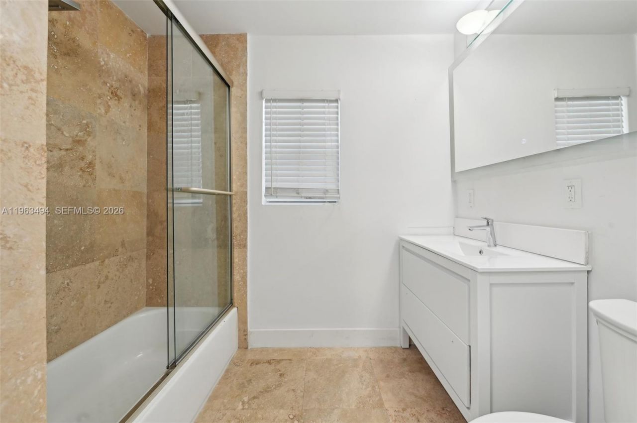 299 S Biscayne River Dr , Miami, FL 33169 Photo