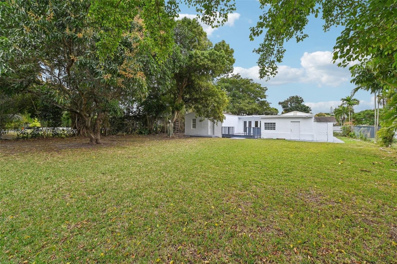 299 S Biscayne River Dr , Miami, FL 33169 Photo