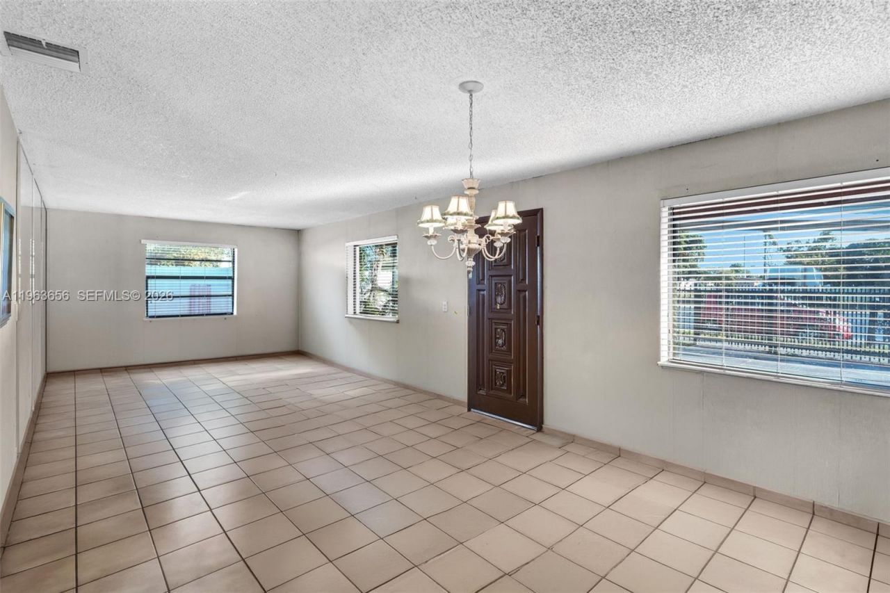 533 E 23rd St, Hialeah, FL 33013 Photo