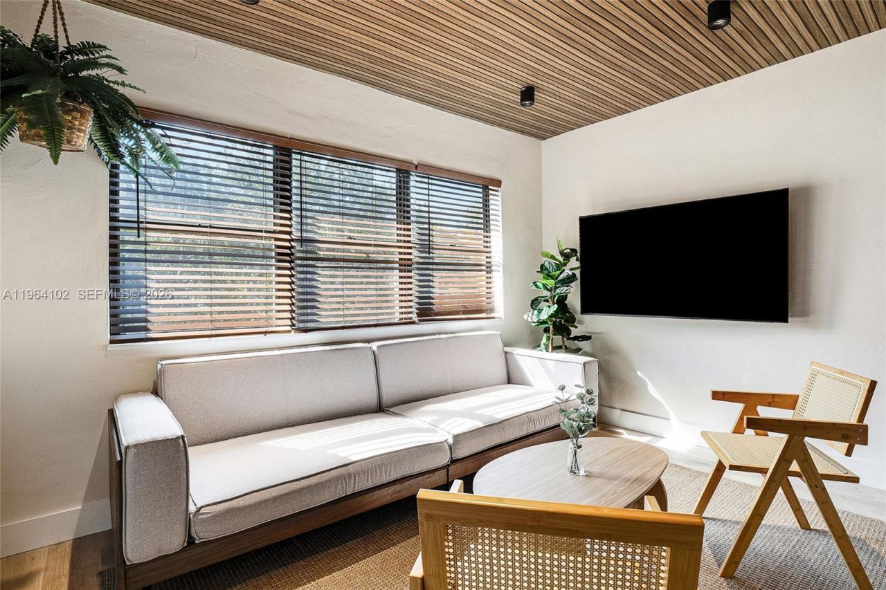 1275 Marseille Dr, Unit 42, Miami Beach, FL 33141 Photo