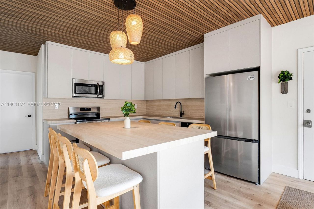 1275 Marseille Dr, Unit 42, Miami Beach, FL 33141 Photo