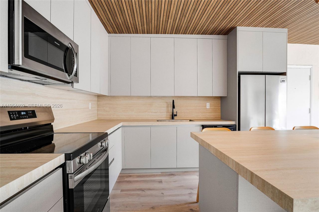 1275 Marseille Dr, Unit 42, Miami Beach, FL 33141 Photo