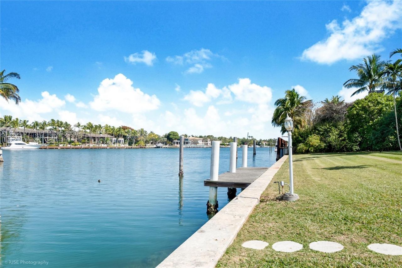 641 Reinante Ave, Coral Gables, FL 33156 Photo