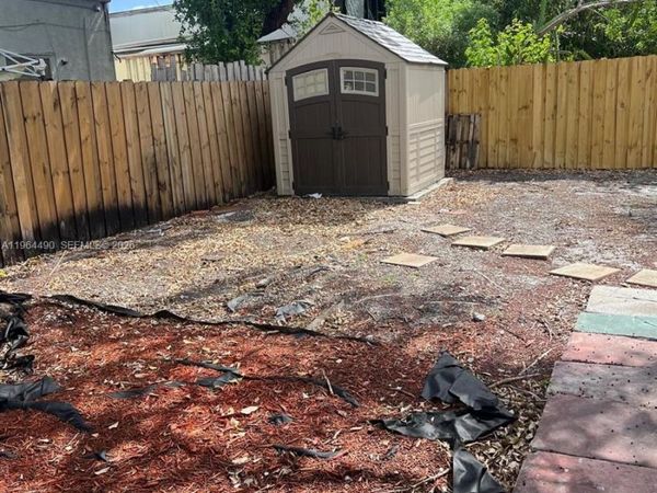 2561 NW 18th Ct, Fort Lauderdale, FL 33311