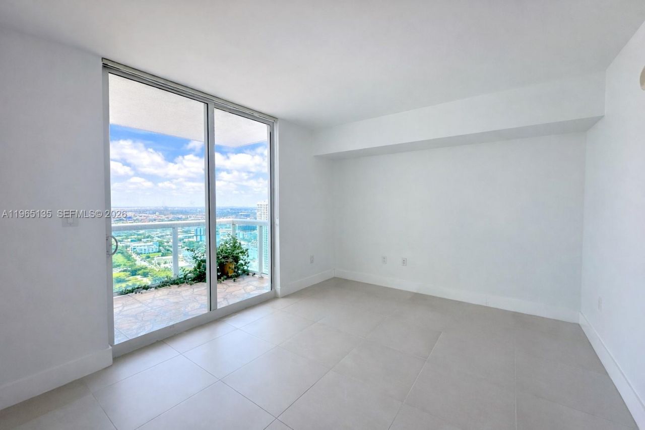 1800 N Bayshore Dr , Unit 4102, Miami, FL 33132 Photo