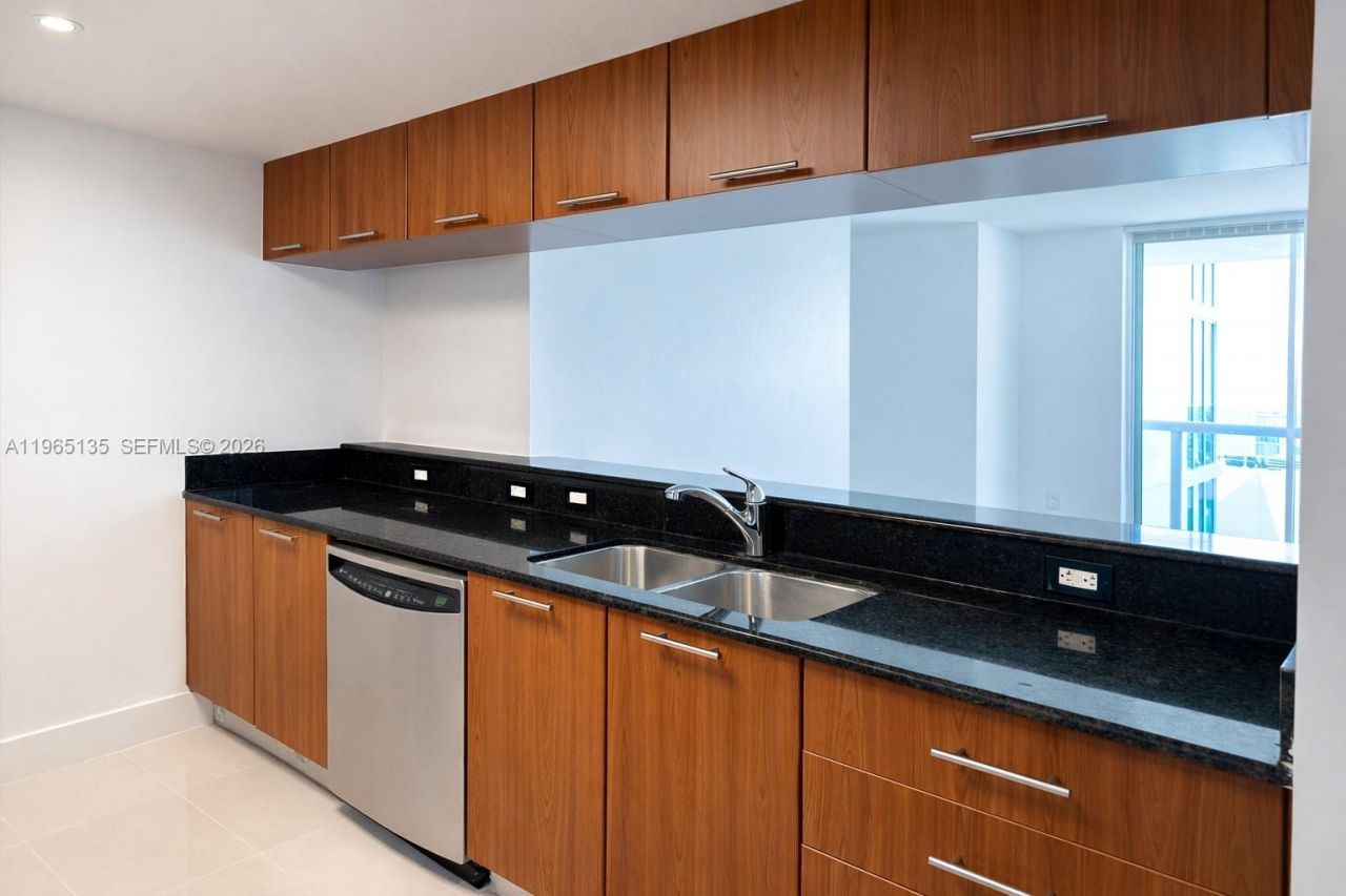 1800 N Bayshore Dr , Unit 4102, Miami, FL 33132 Photo