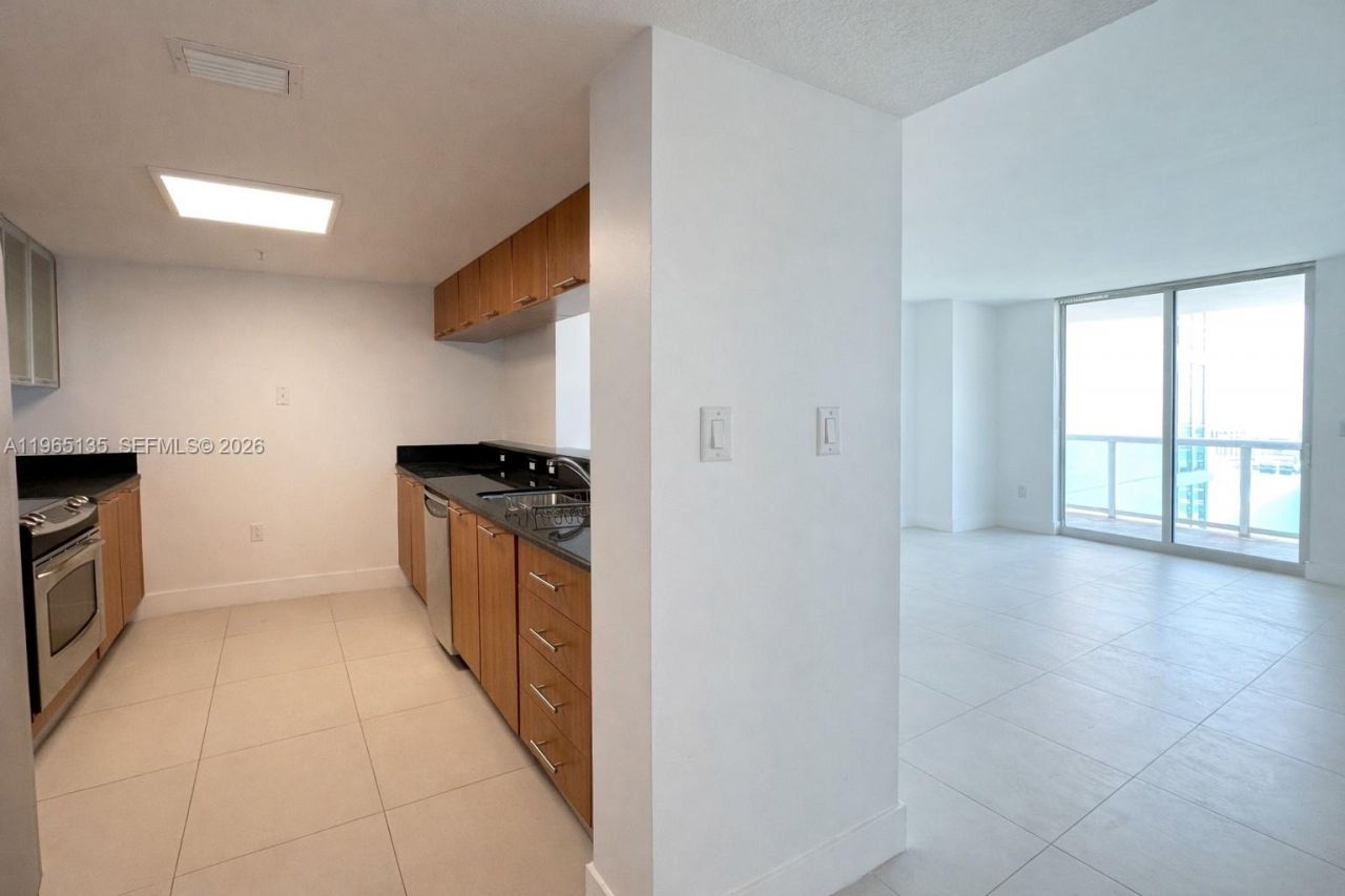1800 N Bayshore Dr , Unit 4102, Miami, FL 33132 Photo