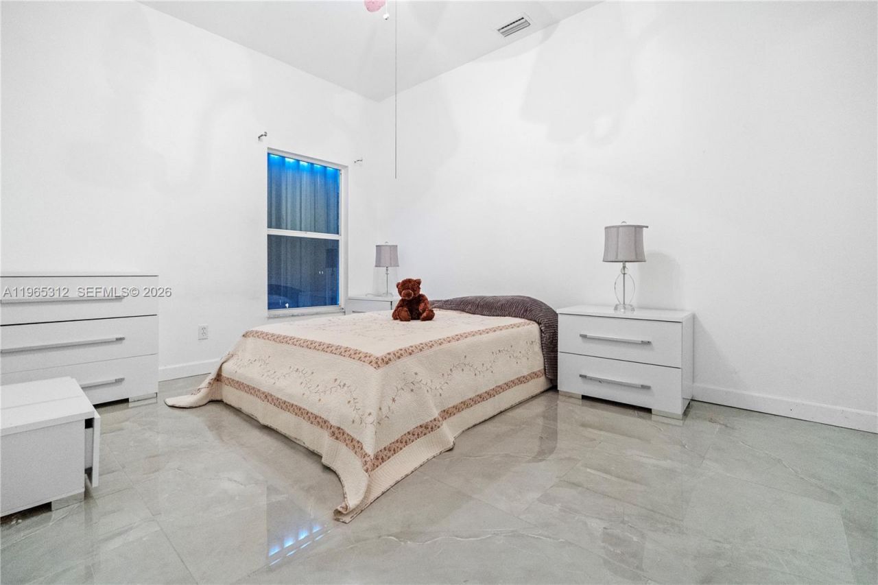 2025 NW 7th Ter, Cape Coral, FL 33993 Photo