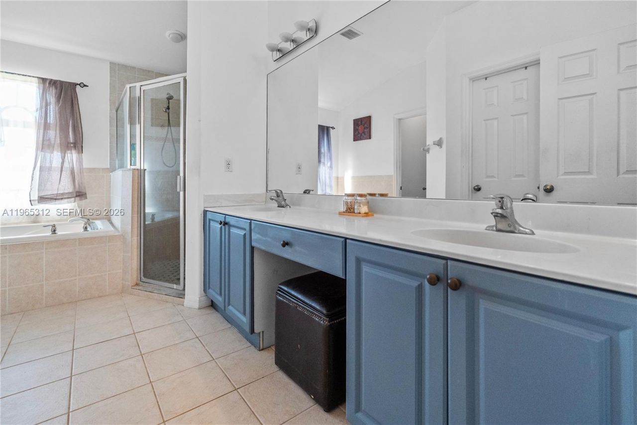 2025 NW 7th Ter, Cape Coral, FL 33993 Photo