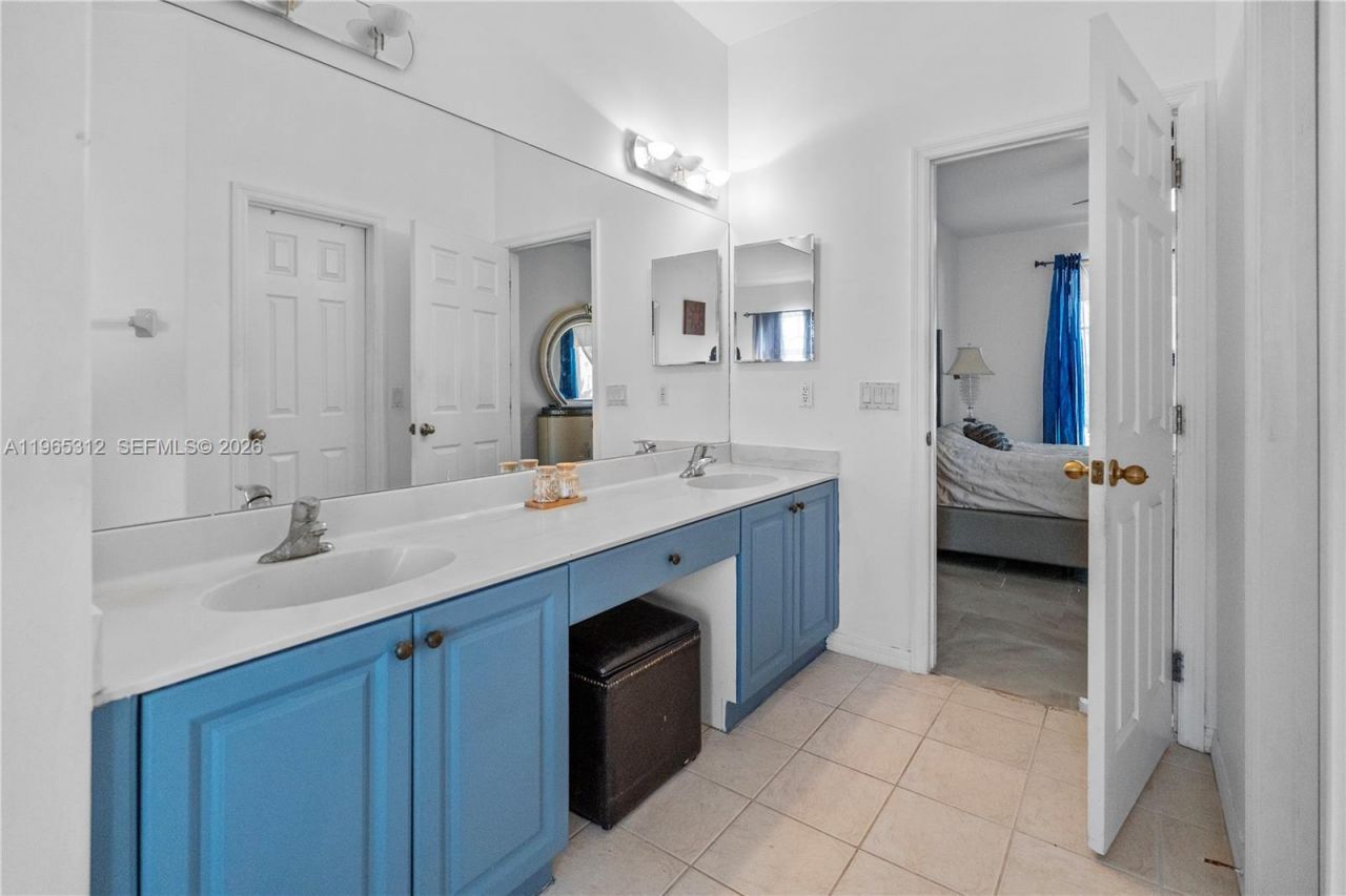 2025 NW 7th Ter, Cape Coral, FL 33993 Photo