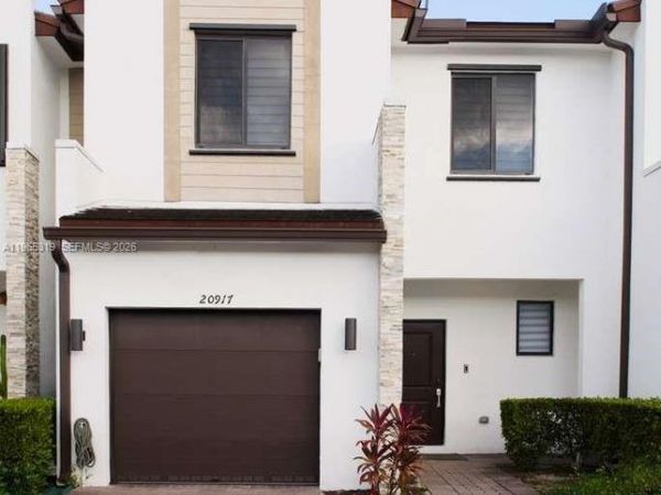 20917 NE 8th Ave, Miami, FL 33179