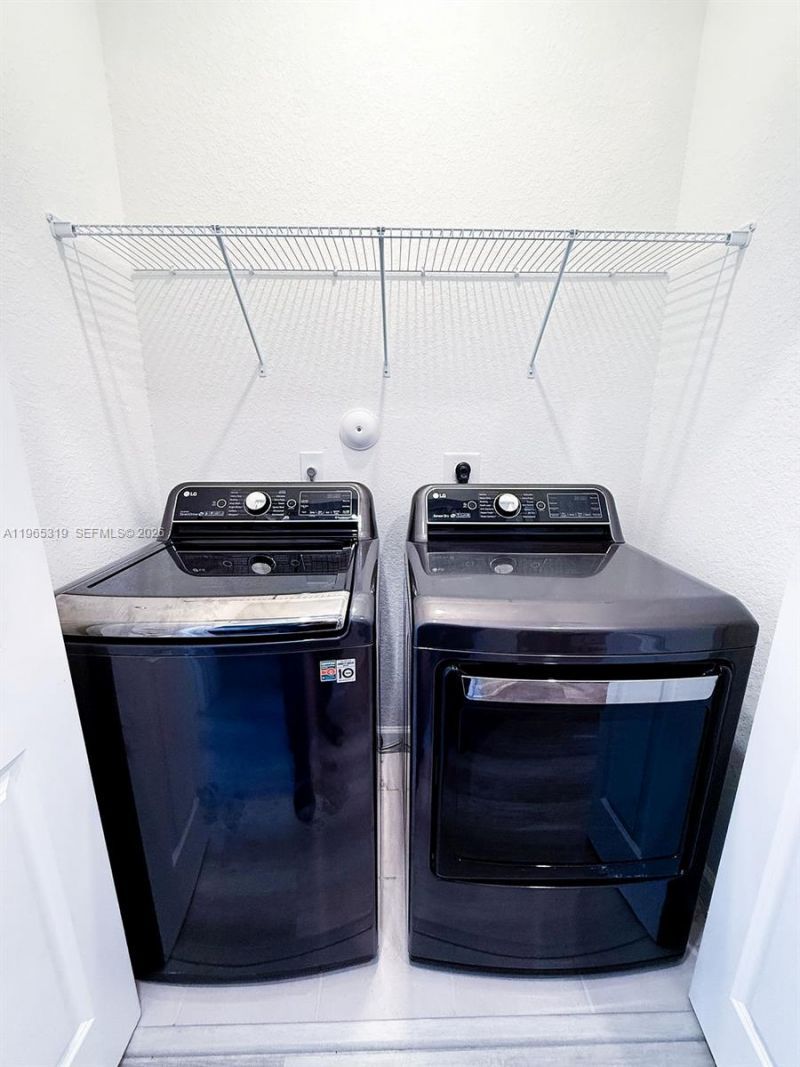 20917 NE 8th Ave, Miami, FL 33179 Photo