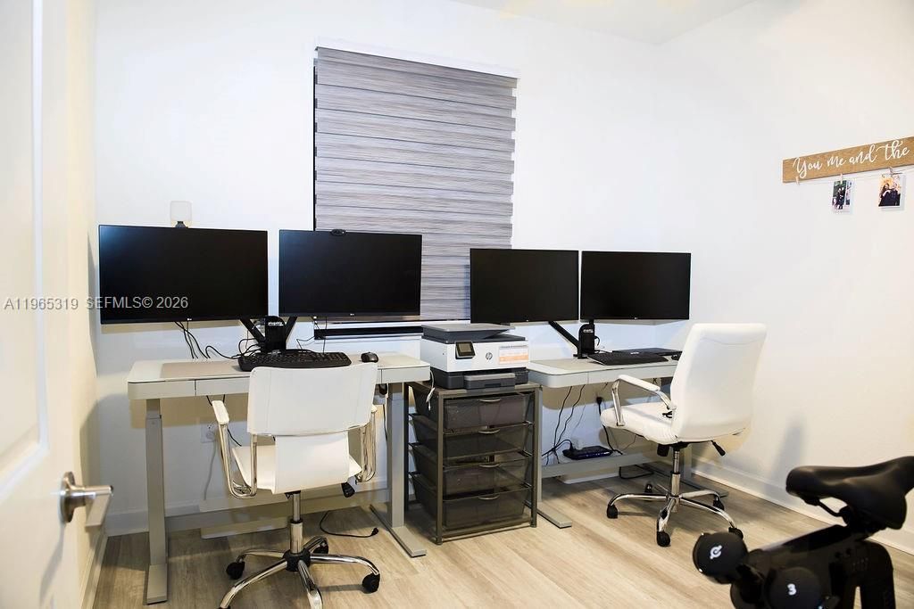 20917 NE 8th Ave, Miami, FL 33179 Photo