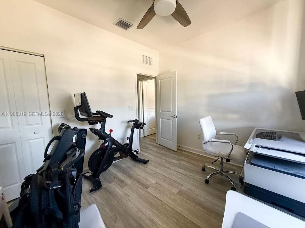 20917 NE 8th Ave, Miami, FL 33179 Photo