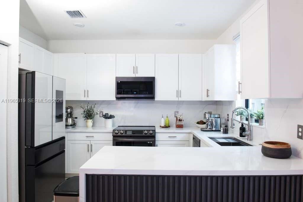 20917 NE 8th Ave, Miami, FL 33179 Photo