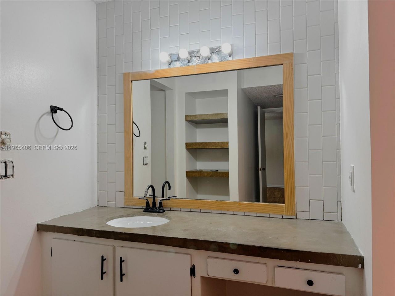 296 Racquet Club Rd, Unit 104, Weston, FL 33326 Photo