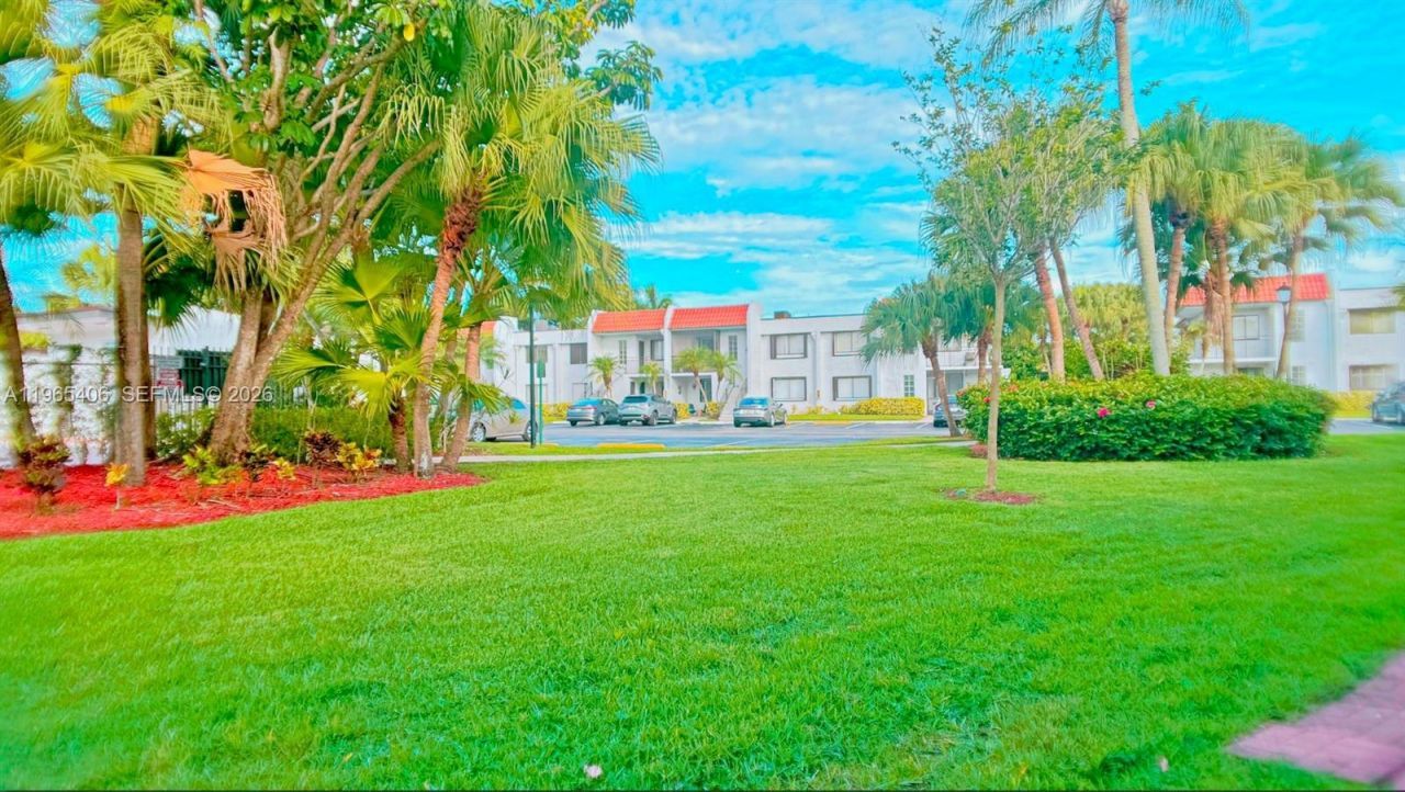 296 Racquet Club Rd, Unit 104, Weston, FL 33326 Photo