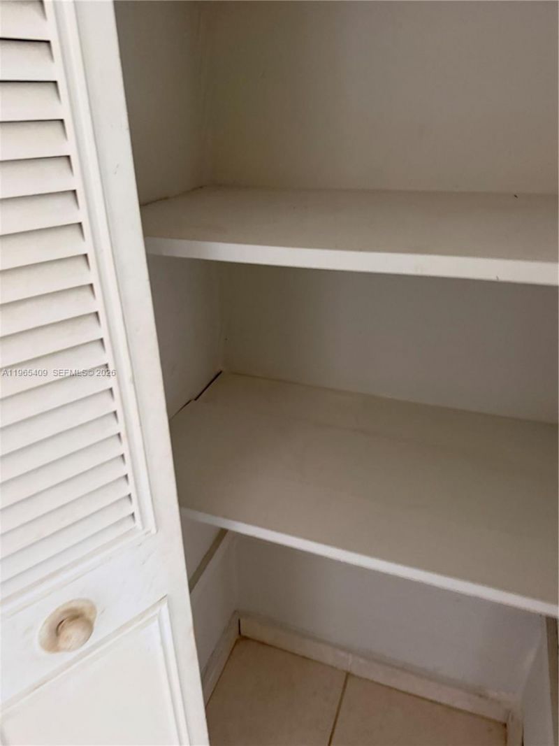 1830 Dixieanna St, Unit 406, Hollywood, FL 33020 Photo