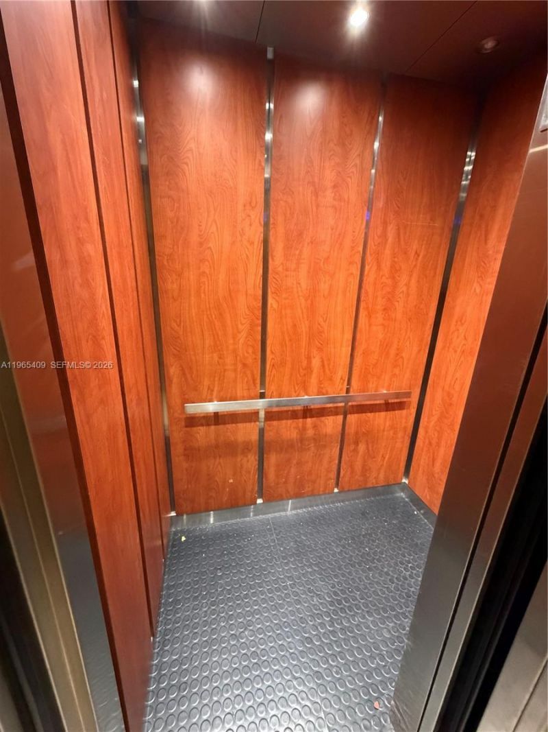 1830 Dixieanna St, Unit 406, Hollywood, FL 33020 Photo