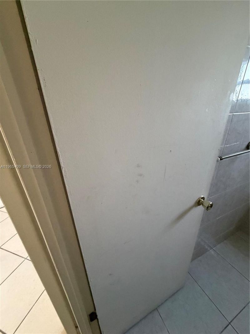 1830 Dixieanna St, Unit 406, Hollywood, FL 33020 Photo