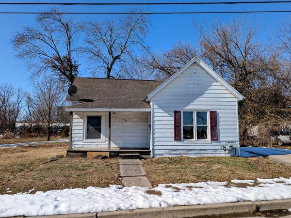 606 S WASHINGTON Street, Carbondale, IL 62901