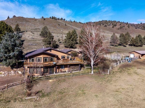 27791 Blue Heron Road, John Day, OR 97845