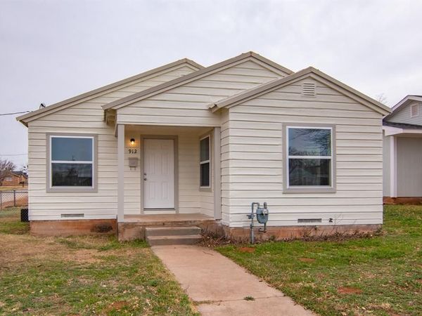 912 Lou Avenue , Sweetwater, TX 79556