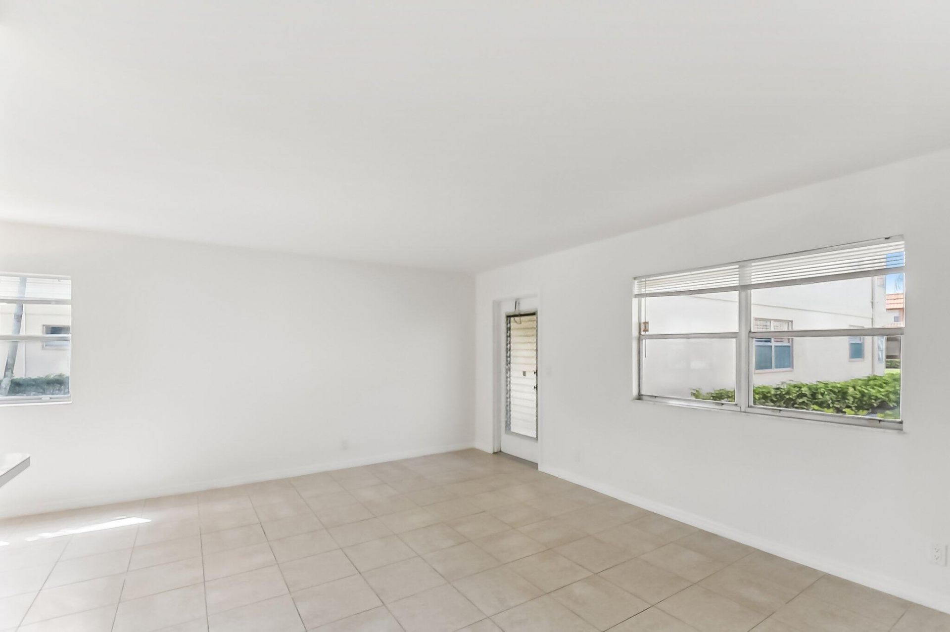 447 Saxony J Way, Unit 447-J, Delray Beach, FL 33446 Photo