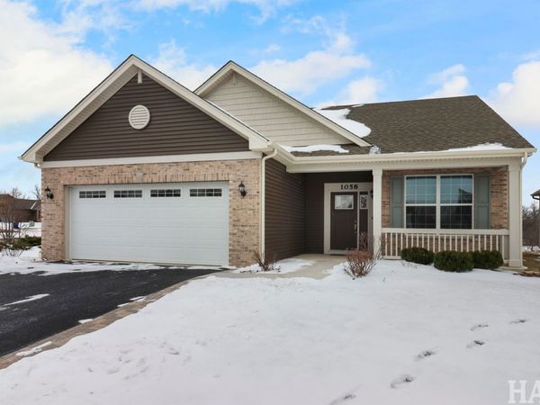 1058 Honey Locust Drive, Crystal Lake, IL 60012
