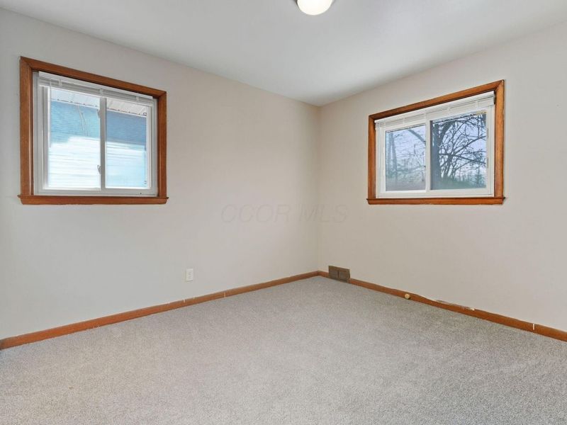 2735 Berrell Avenue, Columbus, OH 43211 Photo 11