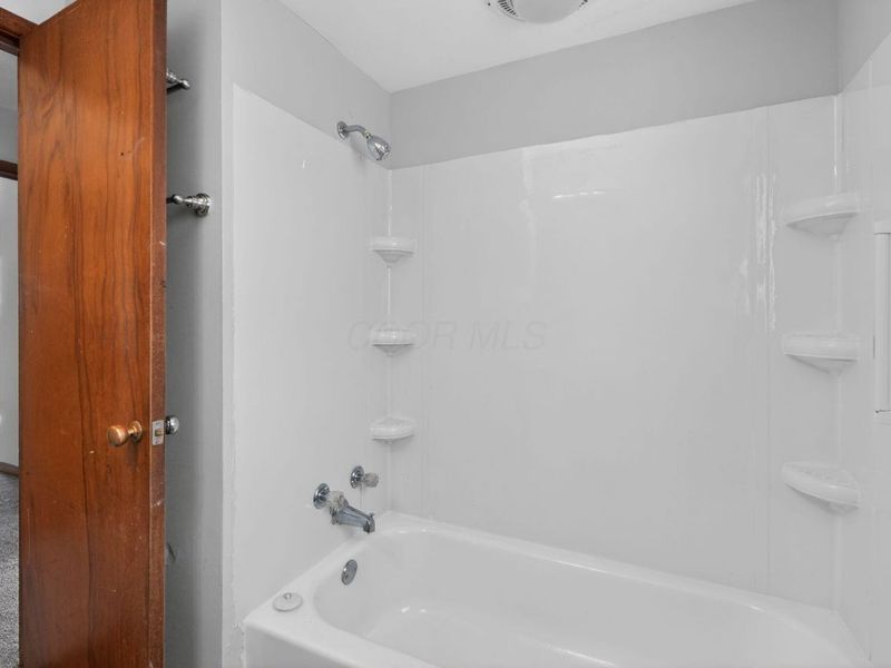 2735 Berrell Avenue, Columbus, OH 43211 Photo 19