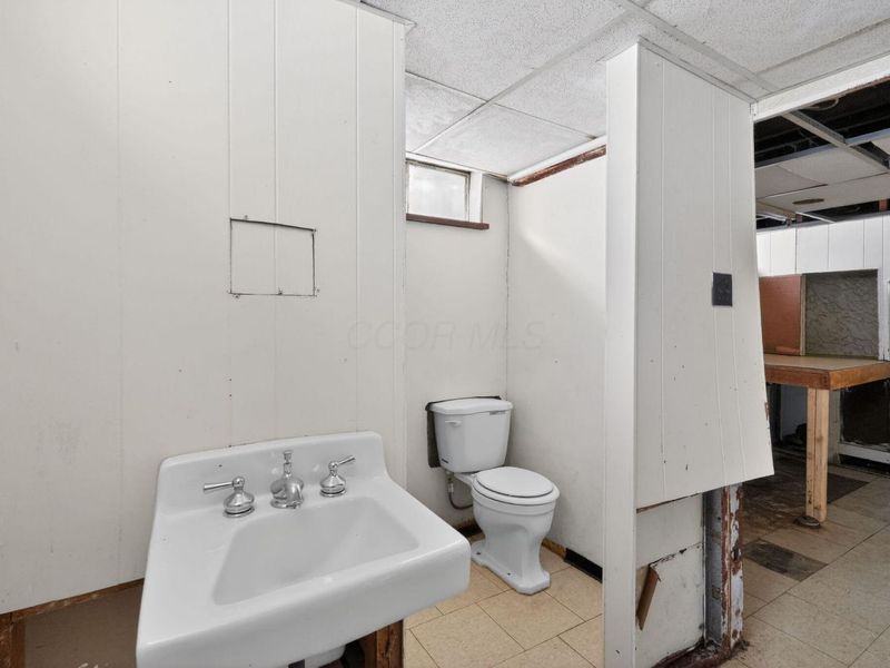 2735 Berrell Avenue, Columbus, OH 43211 Photo 20