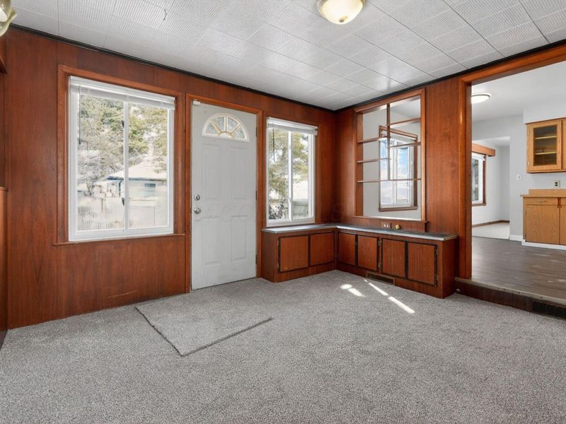 2735 Berrell Avenue, Columbus, OH 43211 Photo 3
