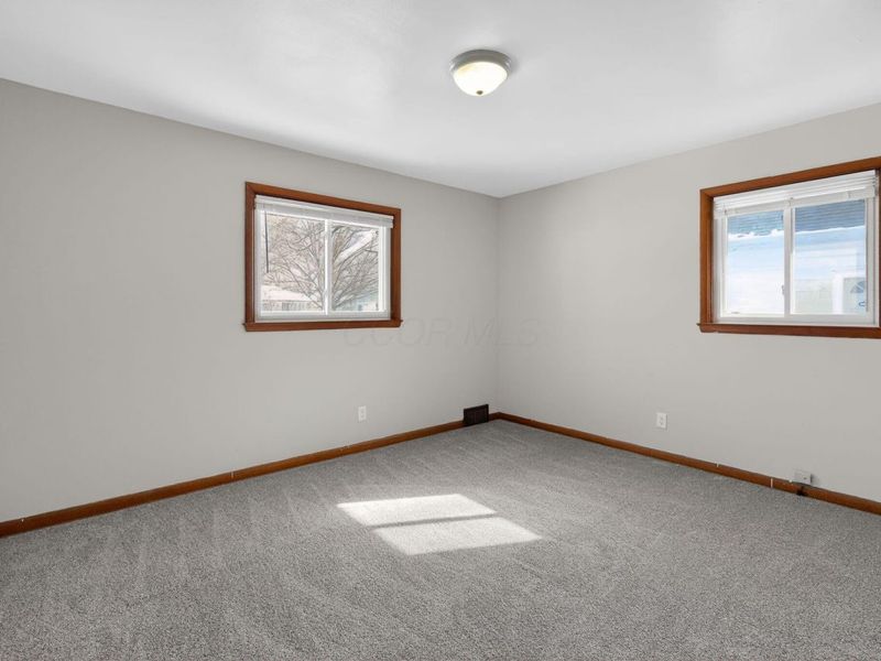 2735 Berrell Avenue, Columbus, OH 43211 Photo 4